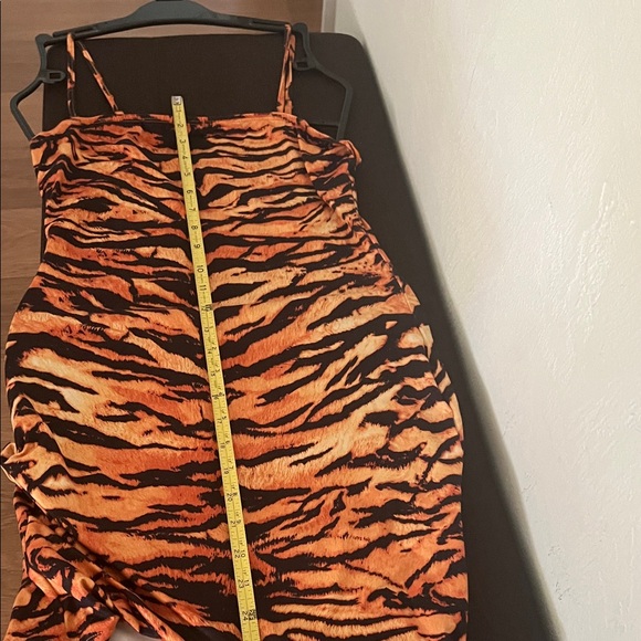 #098**Sexy Orange & Black Tiger Print Mini Dress - Picture 4 of 9